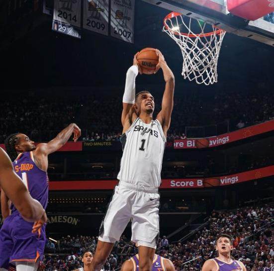 打脸奥尼尔！文班刷爆神迹 帕金斯：2米24版杜兰特