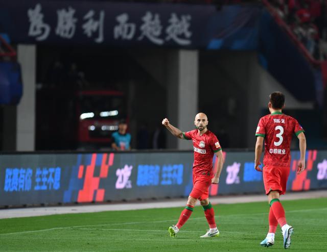 【中超】牟鹏飞屡现神扑 河南主场0比0青岛再获平局