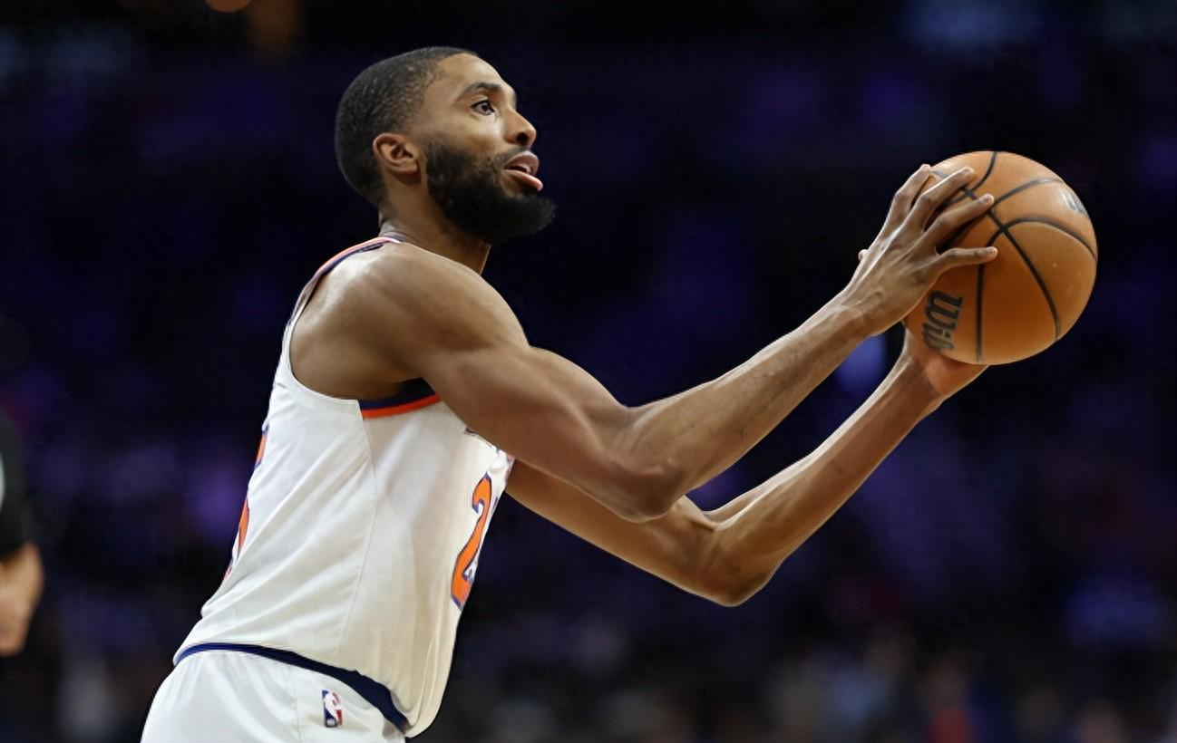 开云官网-4年拿1.5亿美金！17投15分，三分5中1，球迷：尼克斯有你就没个好